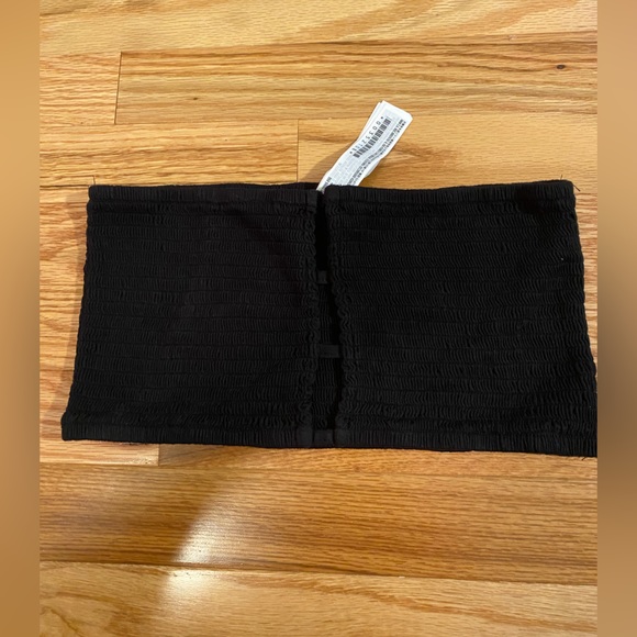 Forever 21 strapless bra with opening down the middle-size L - Picture 2 of 5